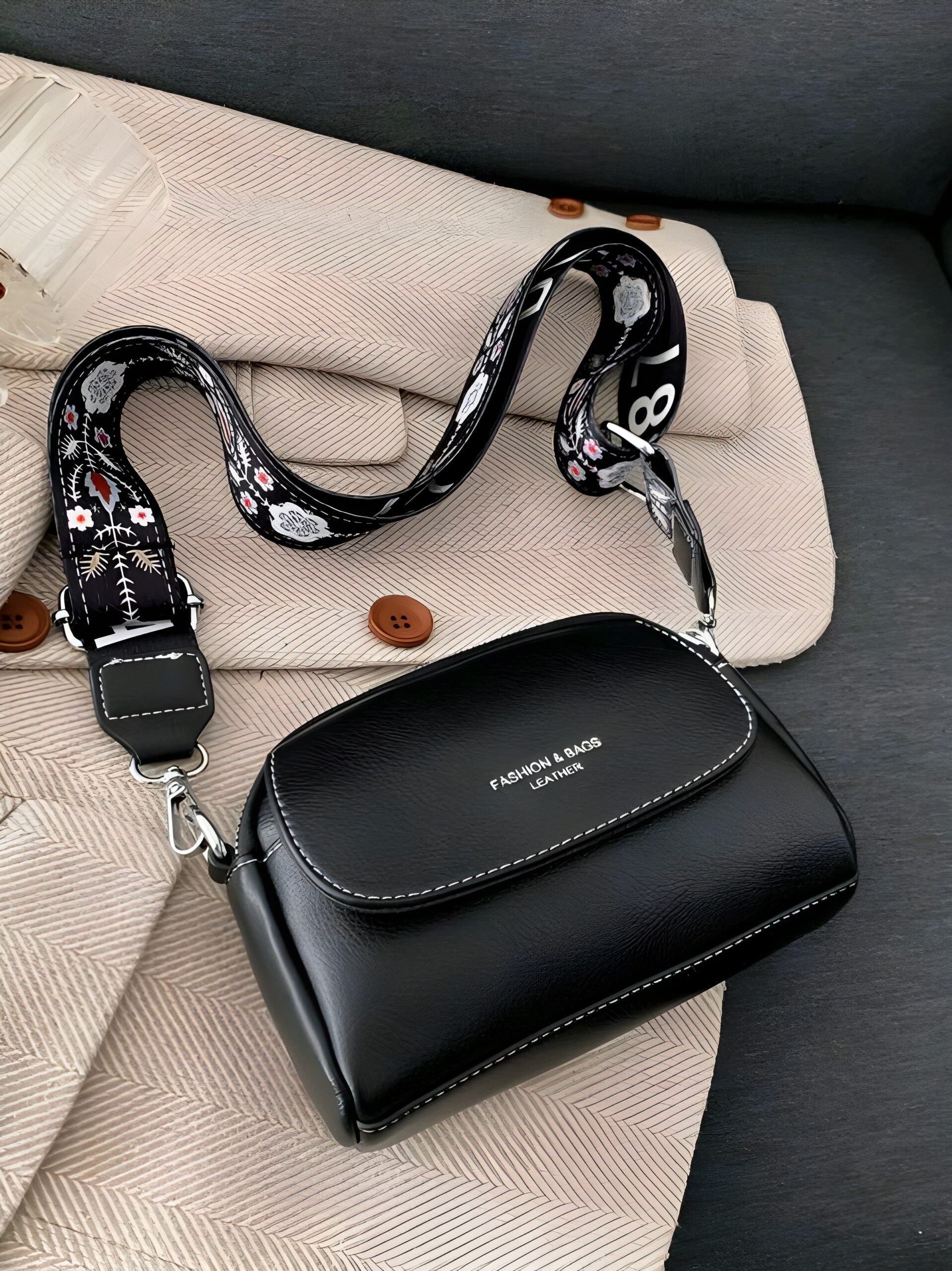 693af625-1f43-481c-ac31-ca0ecf58a29e Minimalist Cross-Body Bag , WBG-001