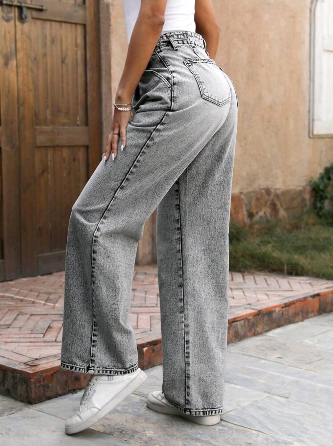 Front Button Pocket Simple Straight Leg Jeans, WJN-002