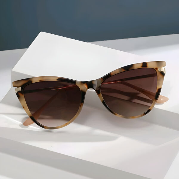 Retro Cat Eye Small Frame Fashion Glasses , WAC-006